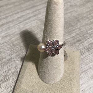 Vantel Pearls Ring